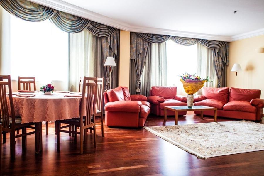 River Palace Hotel Atyraū 객실 사진